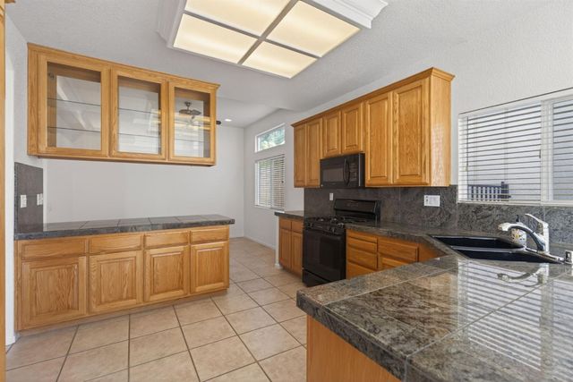 450 Baguette Pl, Folsom, CA 95630