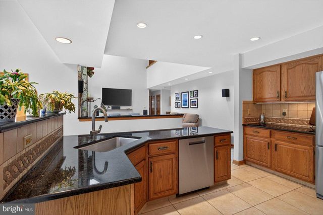 13 BROOKSIDE COURT, Cranbury, NJ 08512