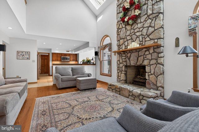 13 BROOKSIDE COURT, Cranbury, NJ 08512