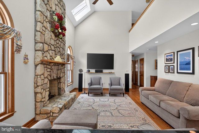 13 BROOKSIDE COURT, Cranbury, NJ 08512