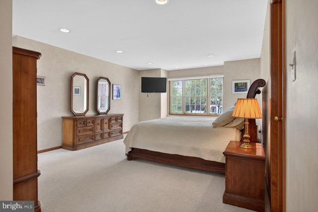 13 BROOKSIDE COURT, Cranbury, NJ 08512