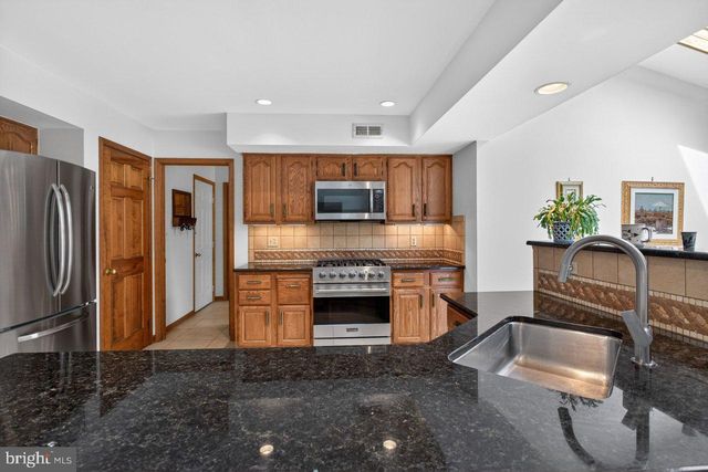 13 BROOKSIDE COURT, Cranbury, NJ 08512