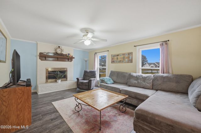 153 N Point Boulevard, Moyock, NC 27958