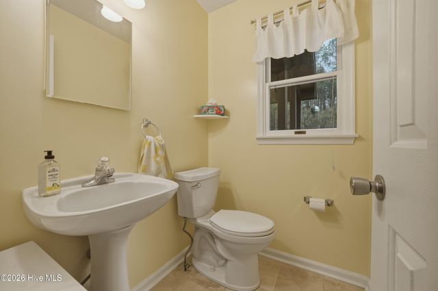 153 N Point Boulevard, Moyock, NC 27958