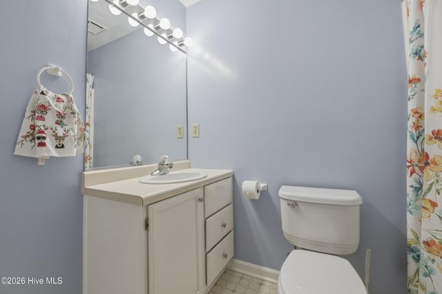 153 N Point Boulevard, Moyock, NC 27958