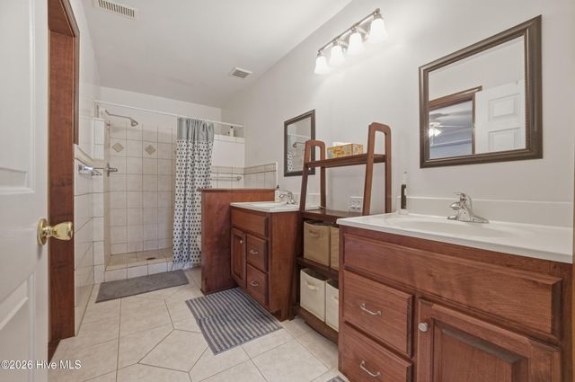 153 N Point Boulevard, Moyock, NC 27958