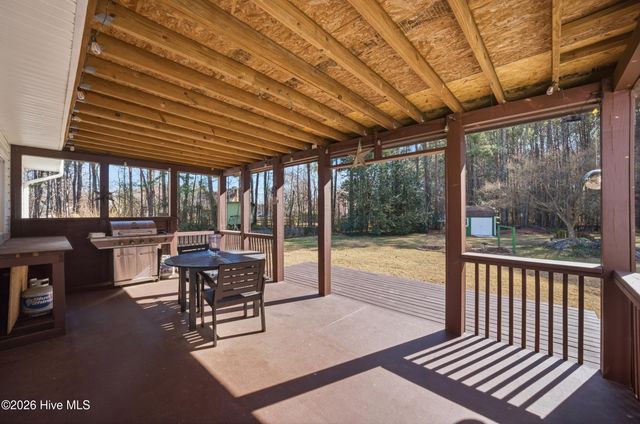 153 N Point Boulevard, Moyock, NC 27958