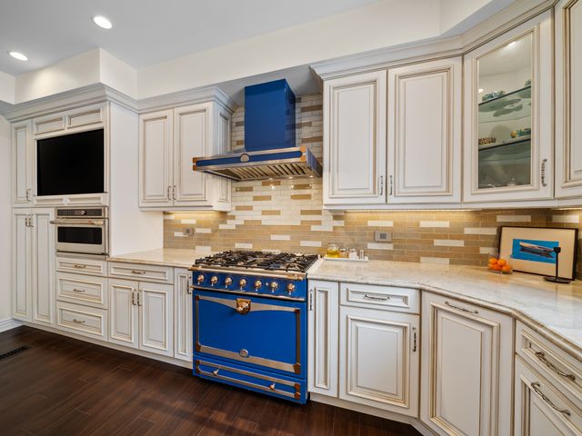 1437 Sunset Ridge Road, Glenview, IL 60025