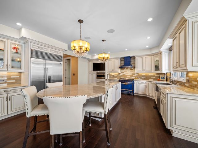 1437 Sunset Ridge Road, Glenview, IL 60025