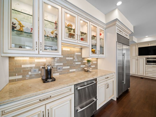 1437 Sunset Ridge Road, Glenview, IL 60025