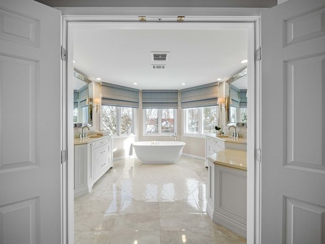 1437 Sunset Ridge Road, Glenview, IL 60025