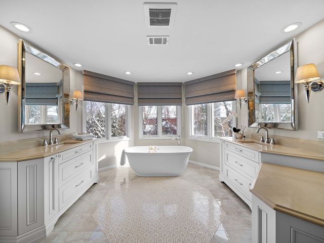 1437 Sunset Ridge Road, Glenview, IL 60025