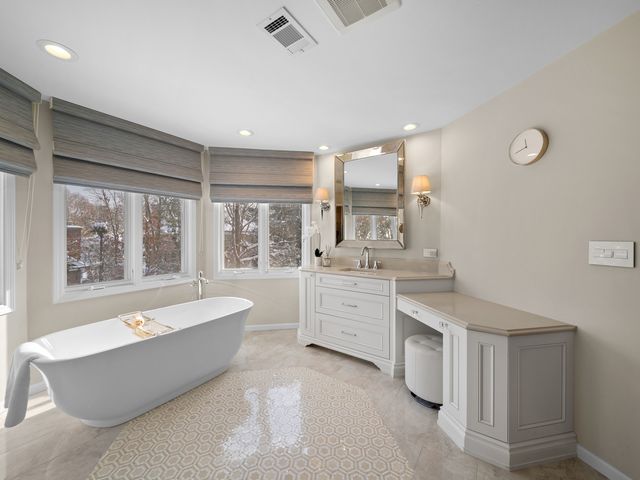 1437 Sunset Ridge Road, Glenview, IL 60025