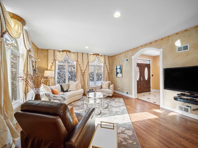 1437 Sunset Ridge Road, Glenview, IL 60025