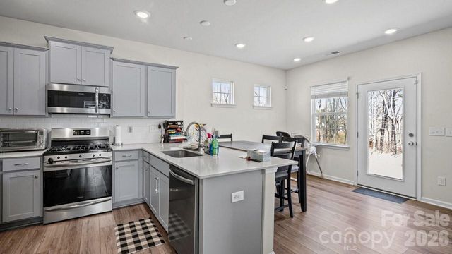 224 Eden Avenue, Mooresville, NC 28115