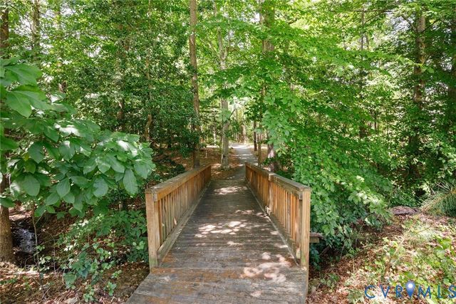 4613 Jenkip Ct, Moseley, VA 23120