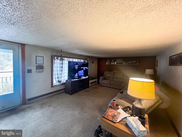 186 W RAILROAD ST, Reedsville, PA 17084