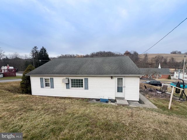 186 W RAILROAD ST, Reedsville, PA 17084