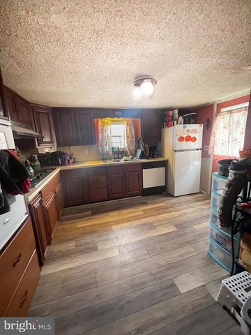 186 W RAILROAD ST, Reedsville, PA 17084