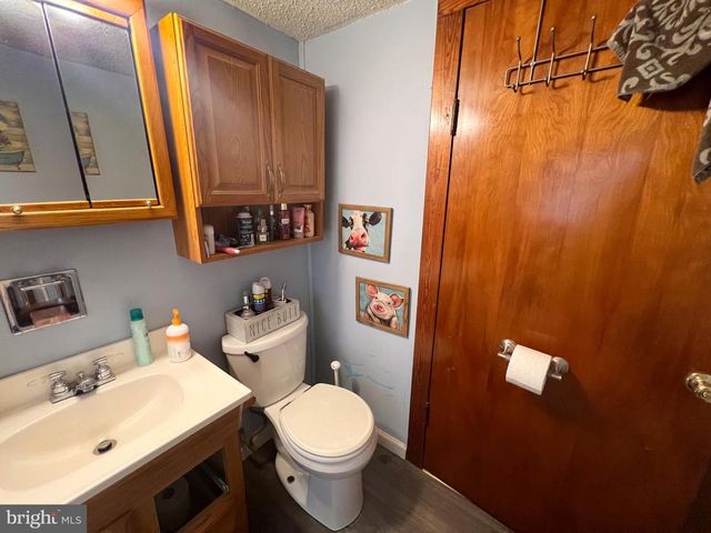 186 W RAILROAD ST, Reedsville, PA 17084