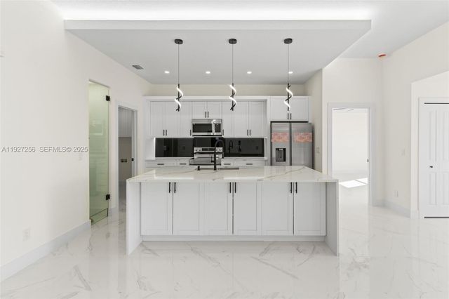 3419 16th ST SW, Lehigh Acres, FL 33976