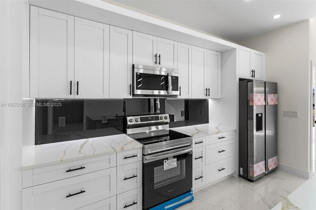 3419 16th ST SW, Lehigh Acres, FL 33976