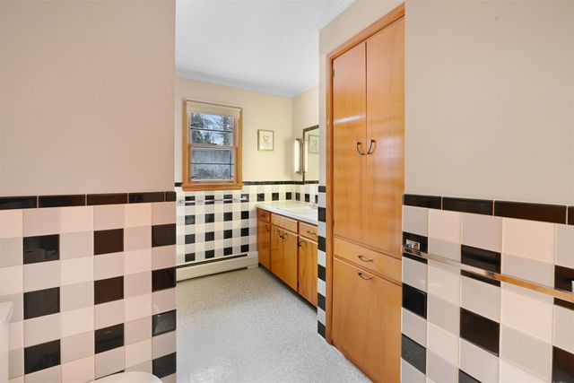 78 Circle Street, Williamstown, VT 05679