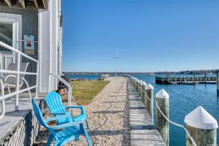 8 Oyster Point, Greenport, NY 11944