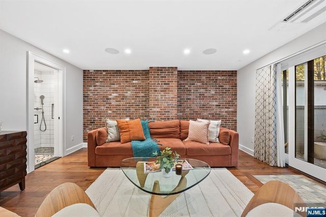 944 Bloomfield Street, Hoboken, NJ 07030