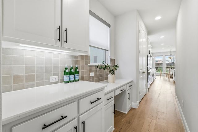 1717 Lady Bettye Drive, Carrollton, TX 75010