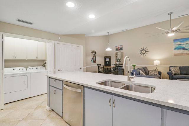 9229 Sun Terrace Circle A Circle, Palm Beach Gardens, FL 33403