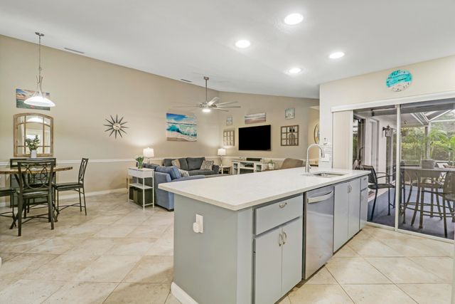 9229 Sun Terrace Circle A Circle, Palm Beach Gardens, FL 33403