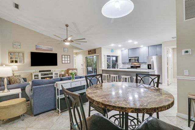 9229 Sun Terrace Circle A Circle, Palm Beach Gardens, FL 33403