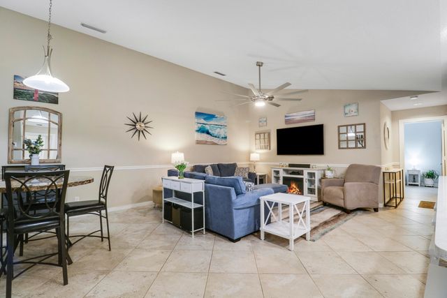 9229 Sun Terrace Circle A Circle, Palm Beach Gardens, FL 33403