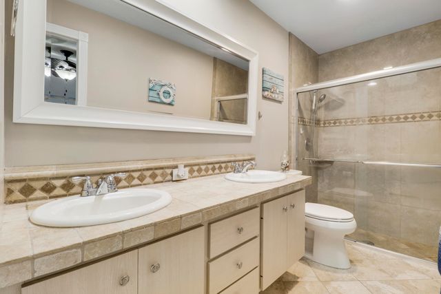 9229 Sun Terrace Circle A Circle, Palm Beach Gardens, FL 33403