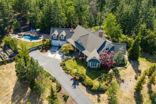 9220 Yank Gulch Road, Talent, OR 97540