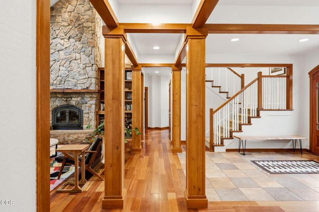 9220 Yank Gulch Road, Talent, OR 97540