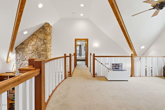 9220 Yank Gulch Road, Talent, OR 97540