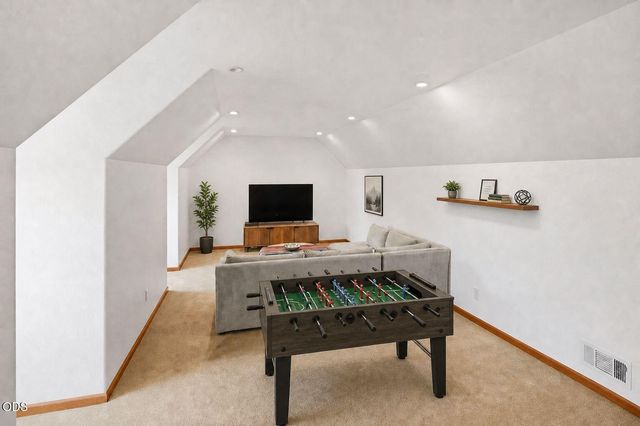 9220 Yank Gulch Road, Talent, OR 97540