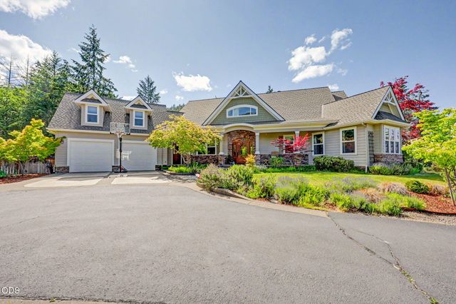 9220 Yank Gulch Road, Talent, OR 97540