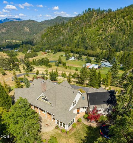 9220 Yank Gulch Road, Talent, OR 97540