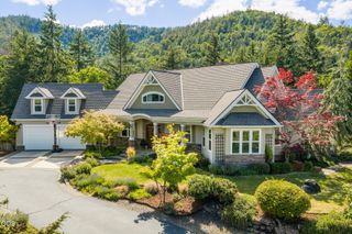 9220 Yank Gulch Road, Talent, OR 97540