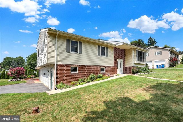 61 SHERATON DRIVE, Carlisle, PA 17013