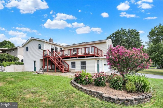 61 SHERATON DRIVE, Carlisle, PA 17013