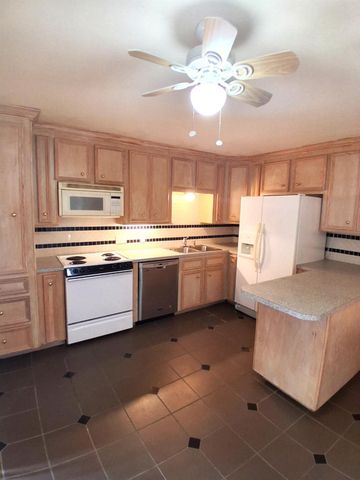 7205 Beechnut Street A, Houston, TX 77074