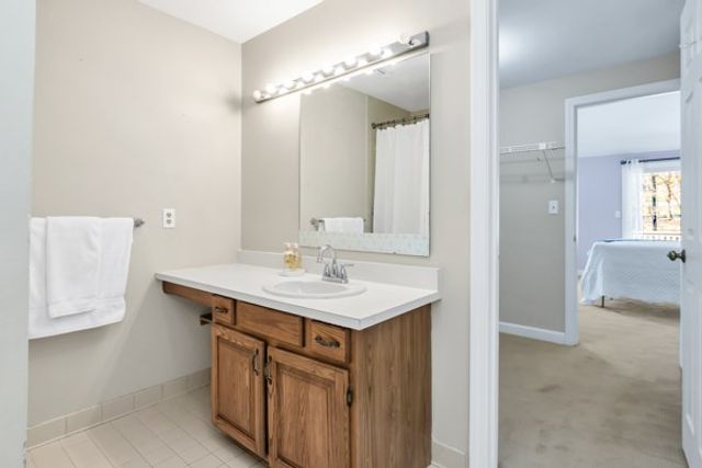 35 Essex Green Lane D, Peabody, MA 01960