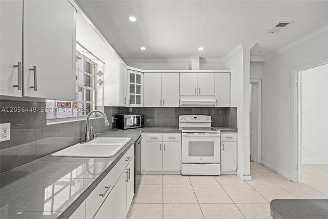 1540 Dorado Ave, Coral Gables, FL 33146