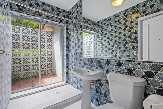 1540 Dorado Ave, Coral Gables, FL 33146