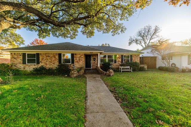 9936 Lakemere Drive, Dallas, TX 75238