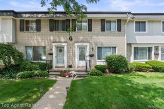 28264 Universal Drive 82, Warren, MI 48092